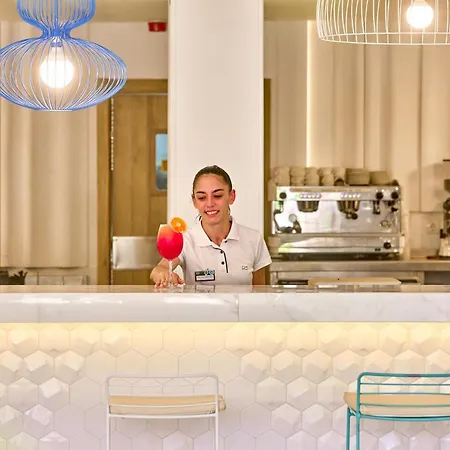 Zafiro Lägenhetshotell 4*